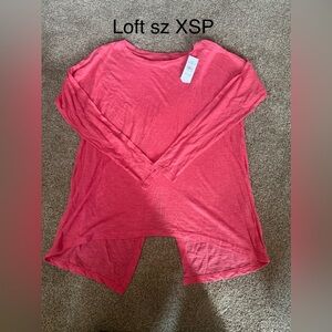 LOFT Peach High-Low Long Sleeve Tunic that is split open in the back sz XS